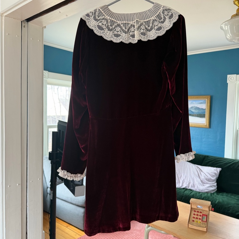 Doen NWT Velvet Long-Sleeve Dress with Lace Collar Burgundy - Picture 2 of 11